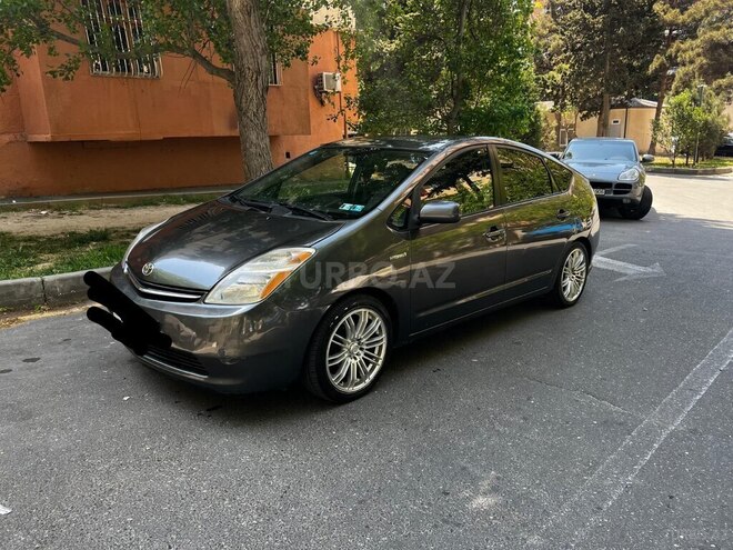 Toyota Prius-5
