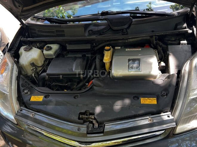 Toyota Prius-9