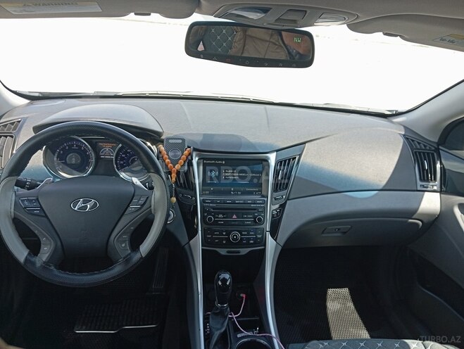 Hyundai Sonata-20