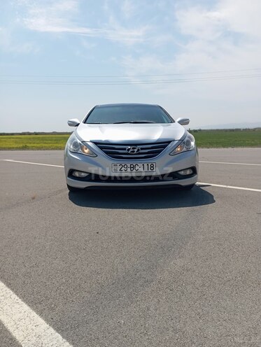 Hyundai Sonata-19