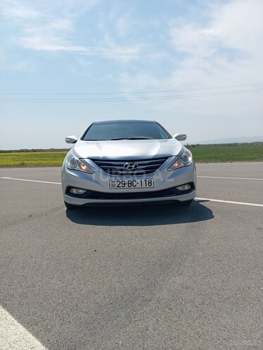 Hyundai Sonata-18