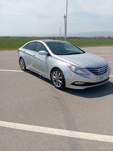 Hyundai Sonata-17