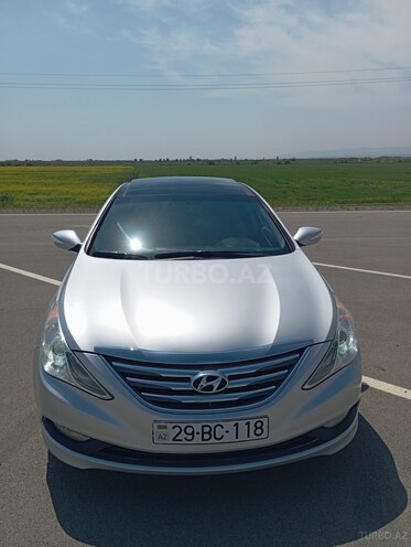 Hyundai Sonata-1