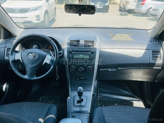 Toyota Corolla-11