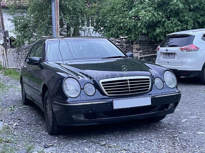 Mercedes E 240-7
