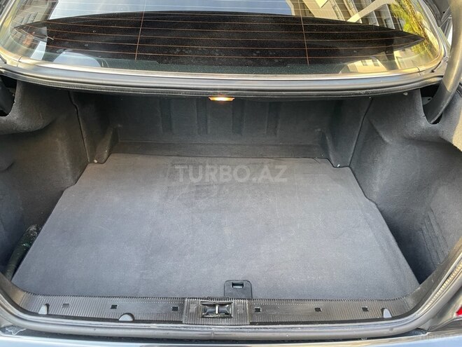 Mercedes E 240-16