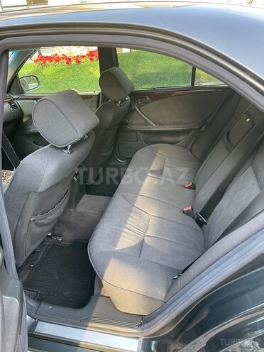 Mercedes E 240-15
