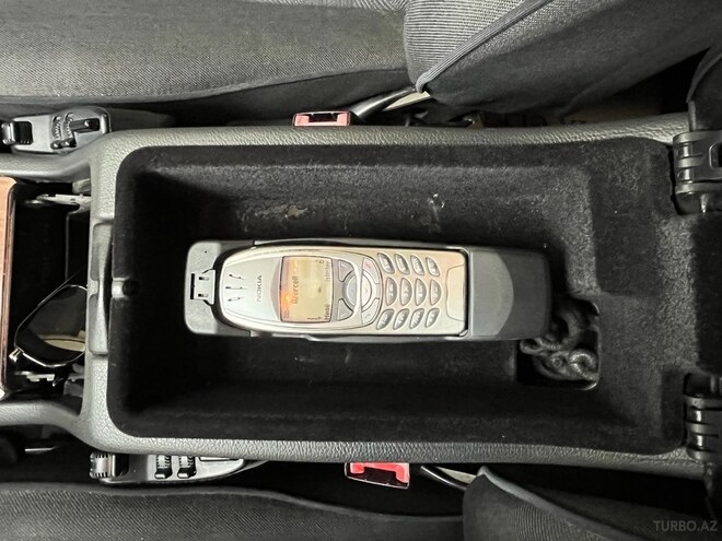 Mercedes E 240-14
