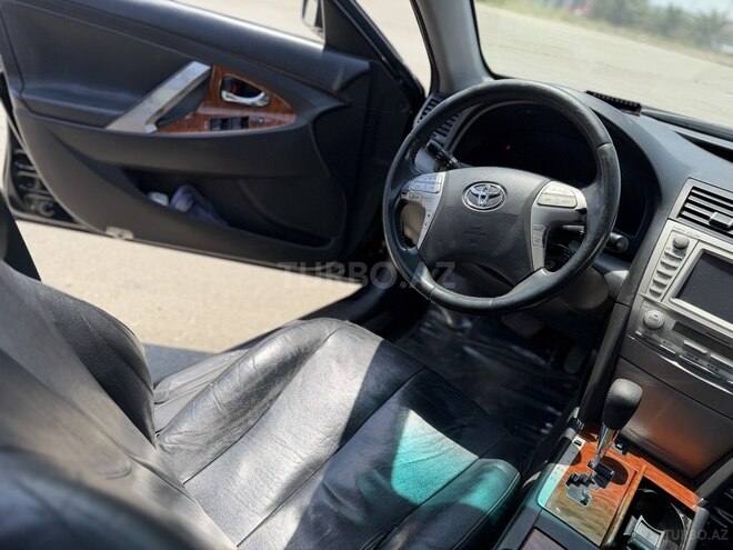 Toyota Camry-11
