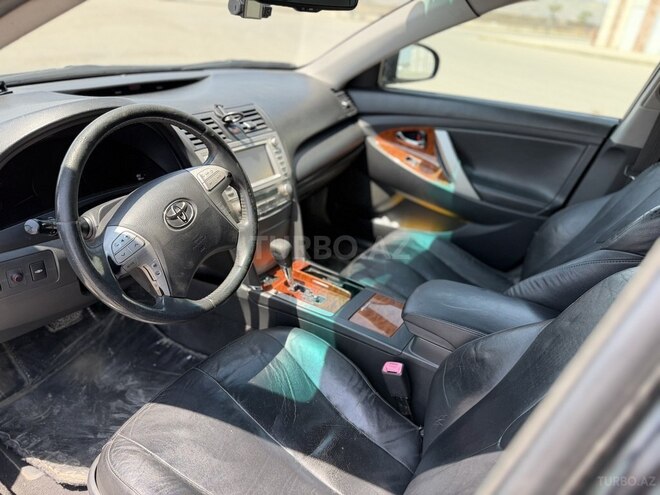 Toyota Camry-10
