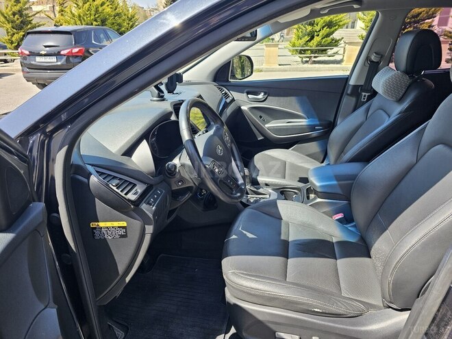Hyundai Santa Fe-5