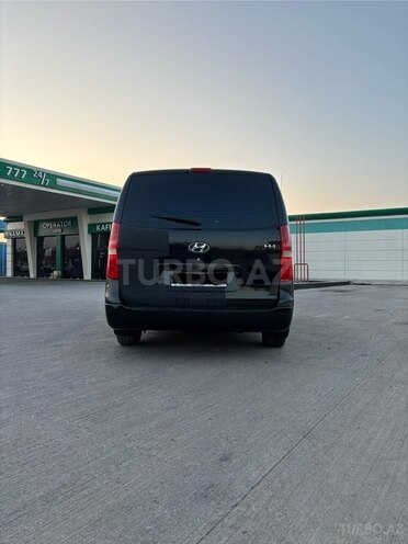 Hyundai H-1-3