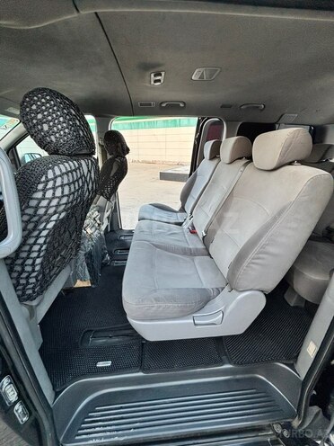 Hyundai H-1-12