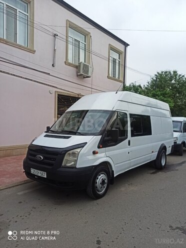 Ford Transit-1