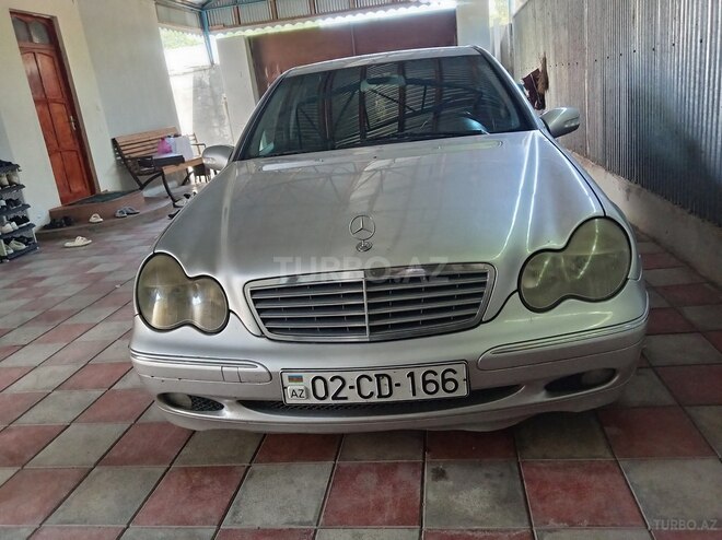 Mercedes C 220-1