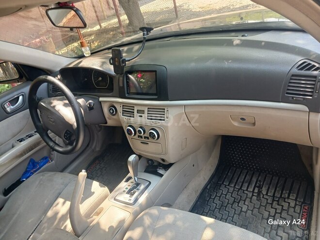 Hyundai Sonata-4