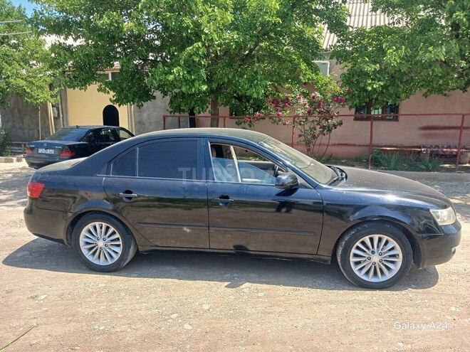 Hyundai Sonata-8
