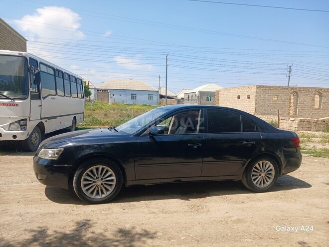 Hyundai Sonata-6