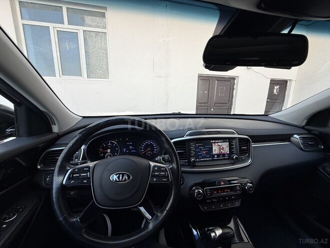 Kia Sorento-12