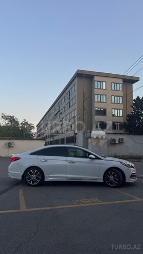 Hyundai Sonata-4