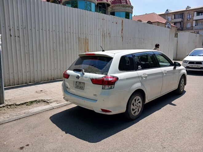 Toyota Corolla Fielder-3