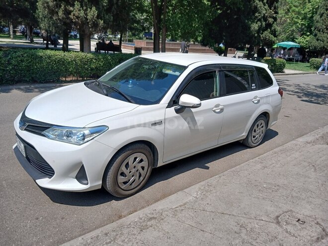 Toyota Corolla Fielder-4