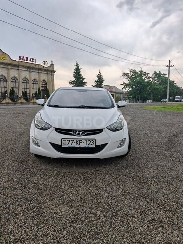 Hyundai Avante-2
