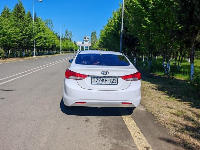 Hyundai Avante-6