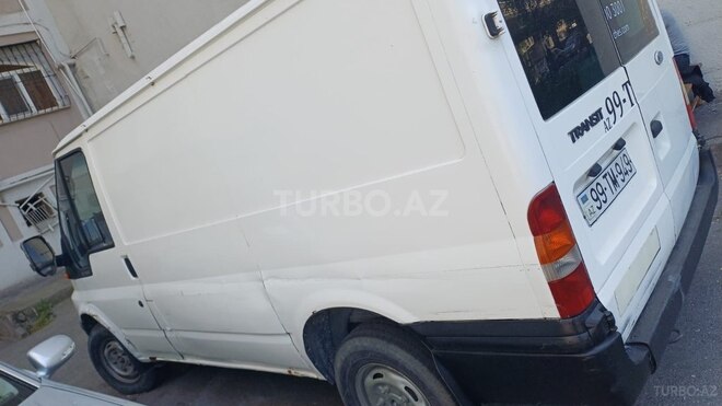 Ford Transit-3
