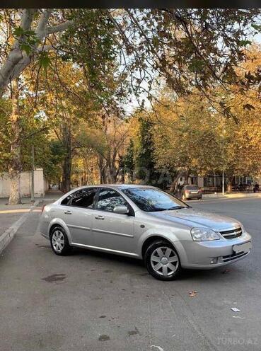 Chevrolet Lacetti-1