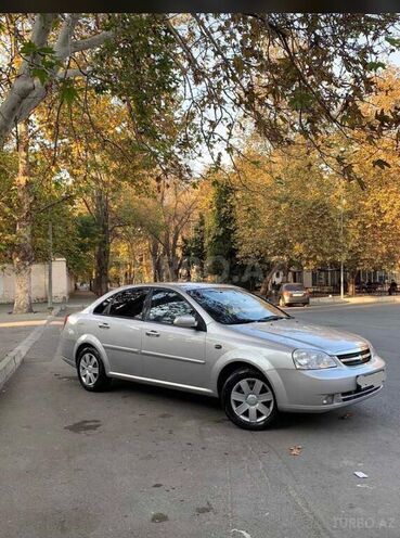 Chevrolet Lacetti-10