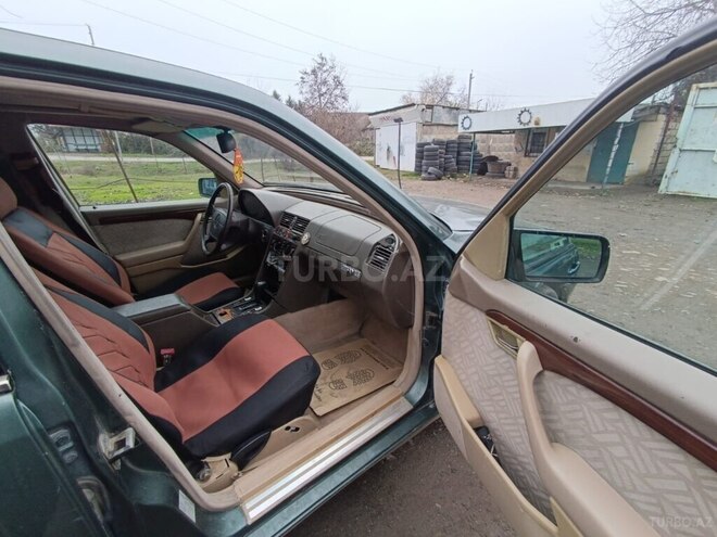 Mercedes C 180-7