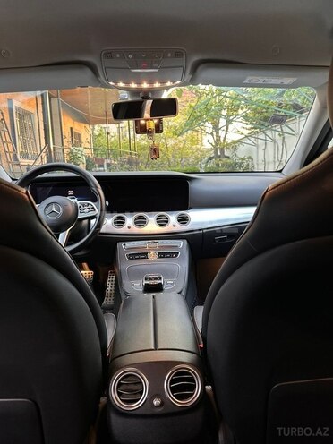 Mercedes E 200 d-7