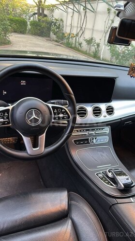 Mercedes E 200 d-5