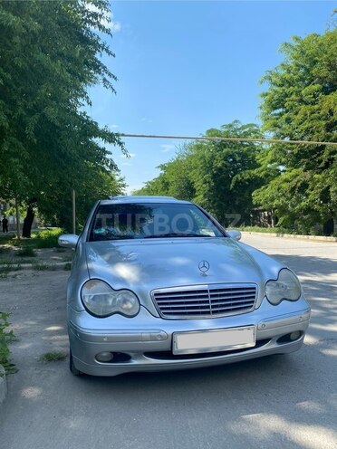 Mercedes C 240-1