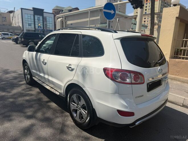 Hyundai Santa Fe-4