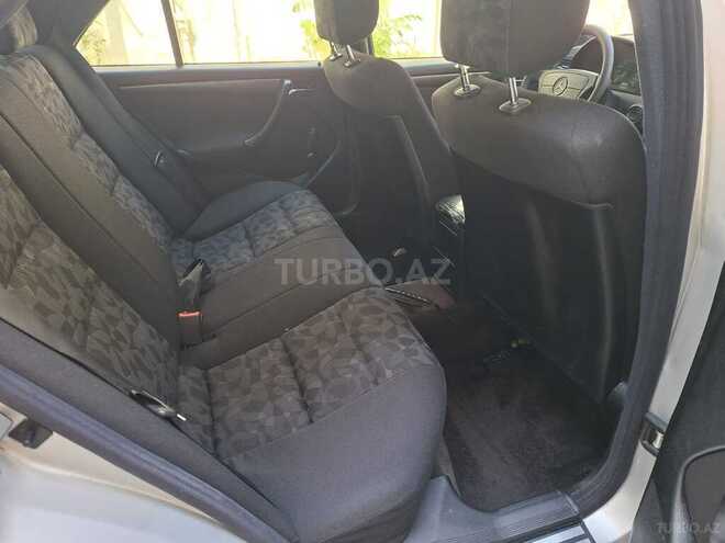 Mercedes C 200-12