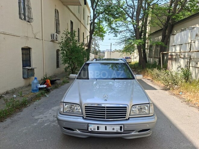 Mercedes C 200-1