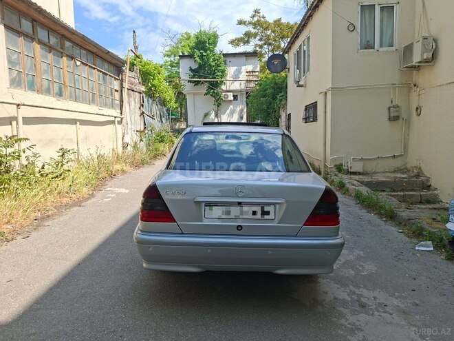Mercedes C 200-2