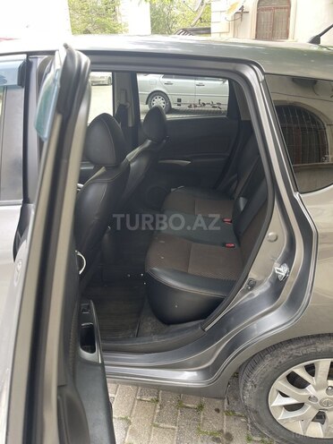 Nissan Note-6