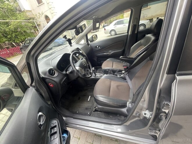 Nissan Note-7