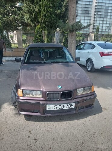 BMW 318-1