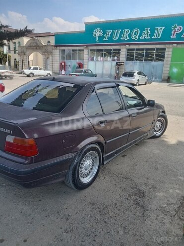 BMW 318-2