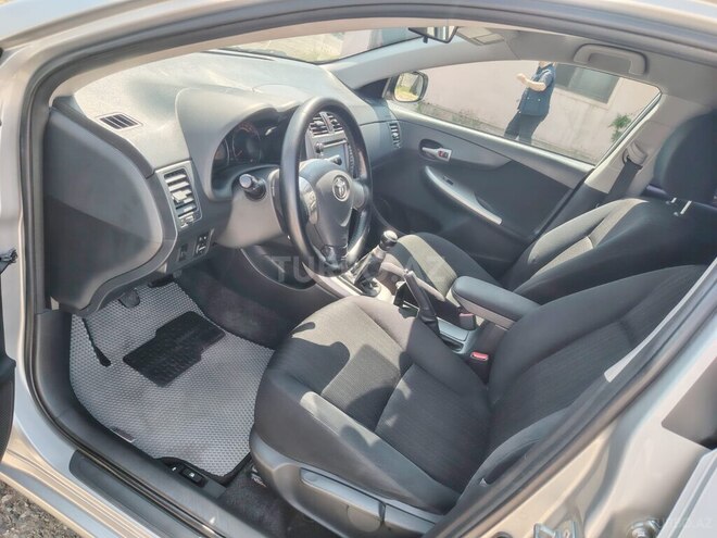 Toyota Corolla-8