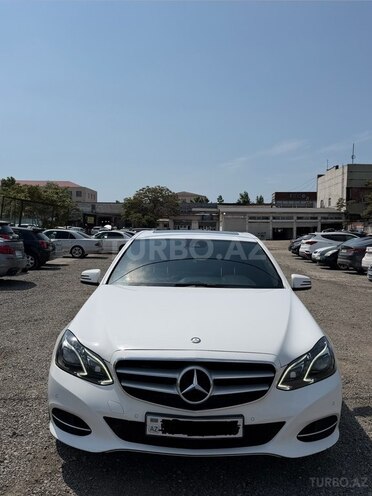 Mercedes E 220-1