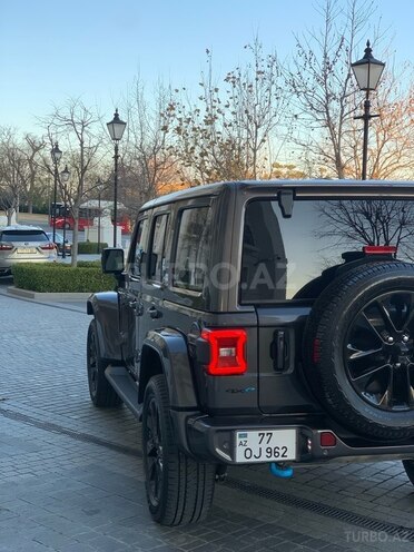 Jeep Wrangler-4