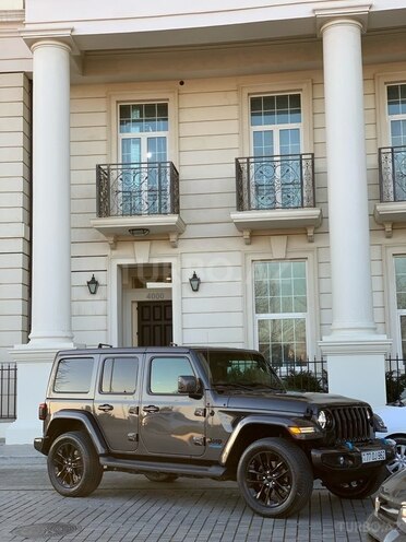 Jeep Wrangler-3