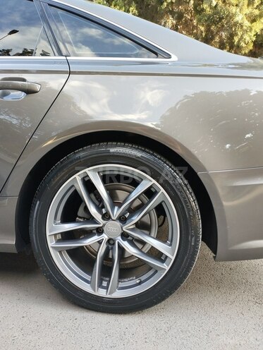 Audi A6-10