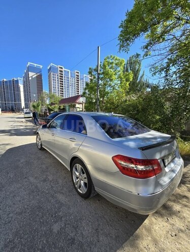 Mercedes E 220-4