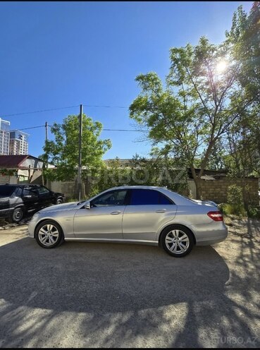 Mercedes E 220-5